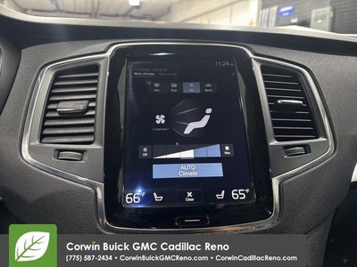 2017 Volvo XC90 T6 Momentum