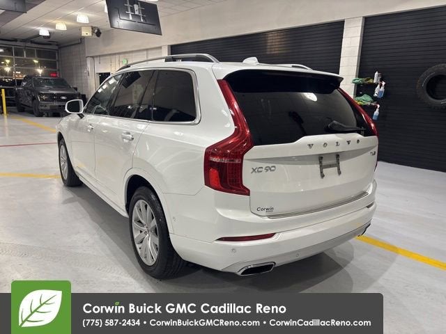 2017 Volvo XC90 T6 Momentum