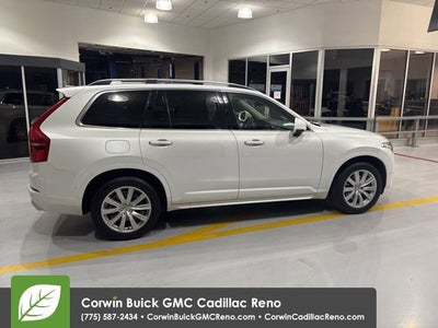 2017 Volvo XC90 T6 Momentum