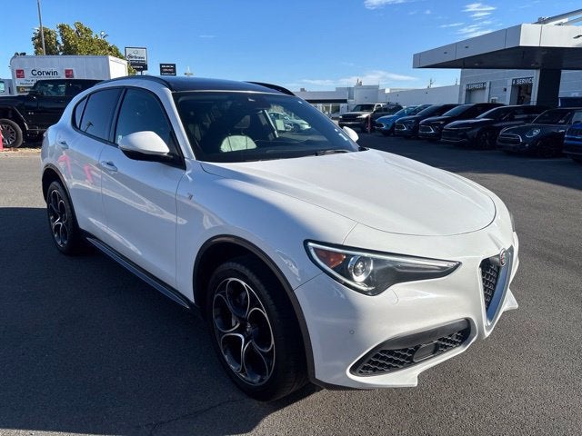 2022 Alfa Romeo Stelvio Ti AWD
